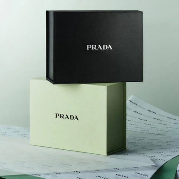 Sale: Green Prada Gift Box - Picture 1 of 9
